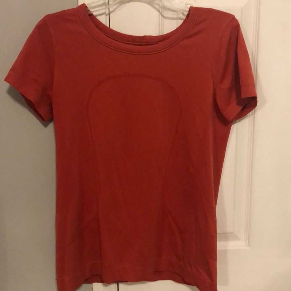 lululemon short sleeve!!